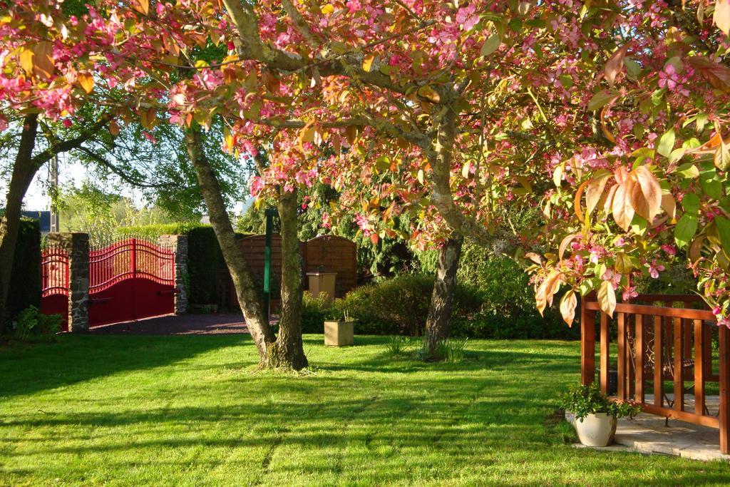 Bed and Breakfast Au Jardin D'Eloise Tremereuc Экстерьер фото
