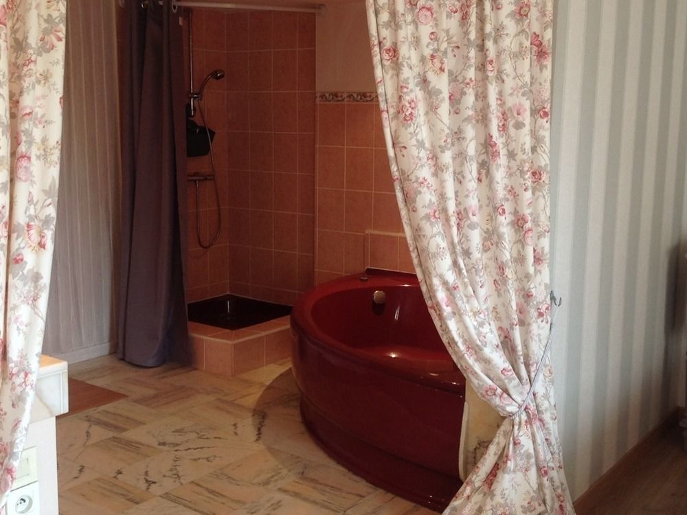Bed and Breakfast Au Jardin D'Eloise Tremereuc Экстерьер фото