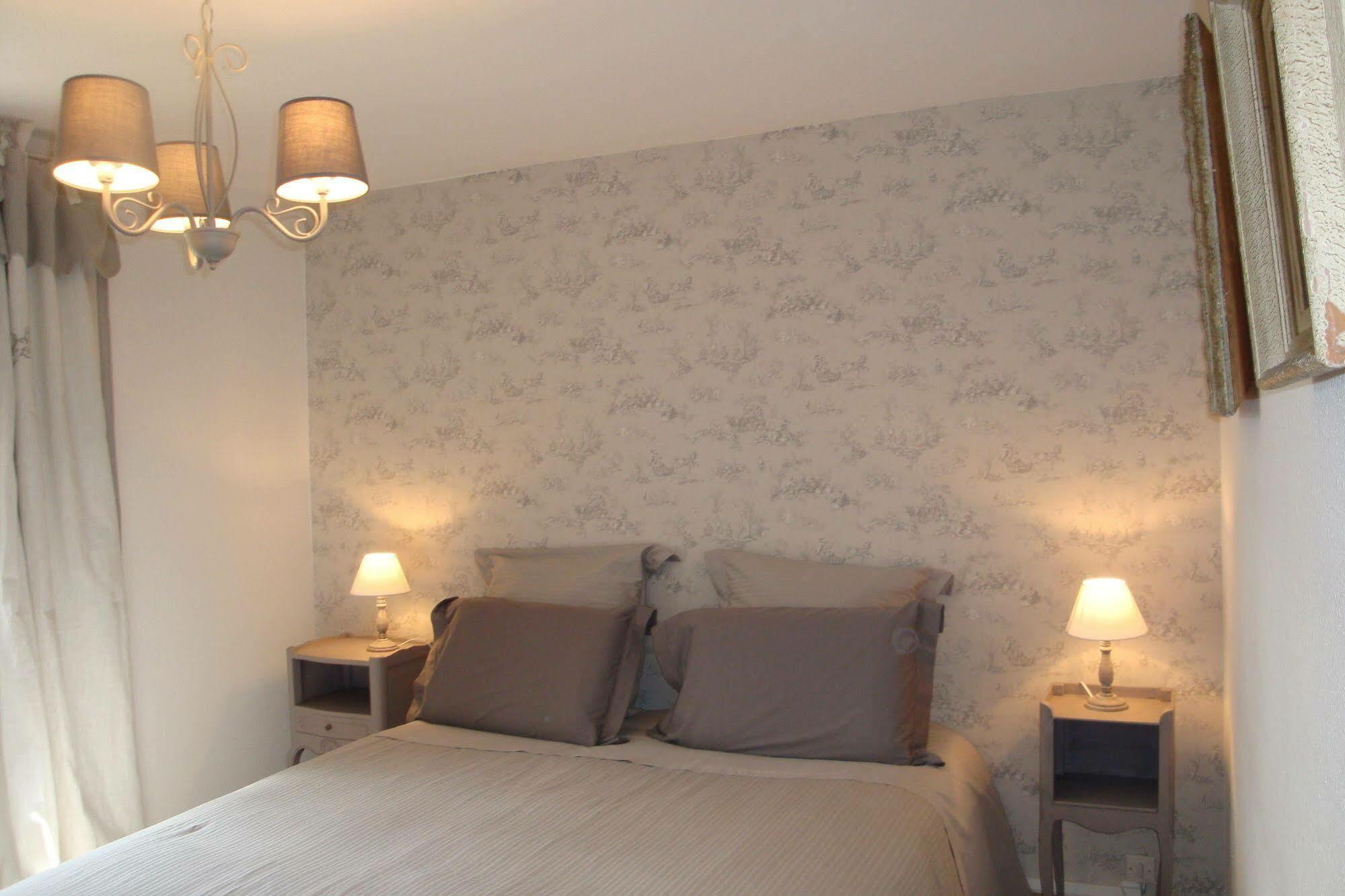 Bed and Breakfast Au Jardin D'Eloise Tremereuc Экстерьер фото